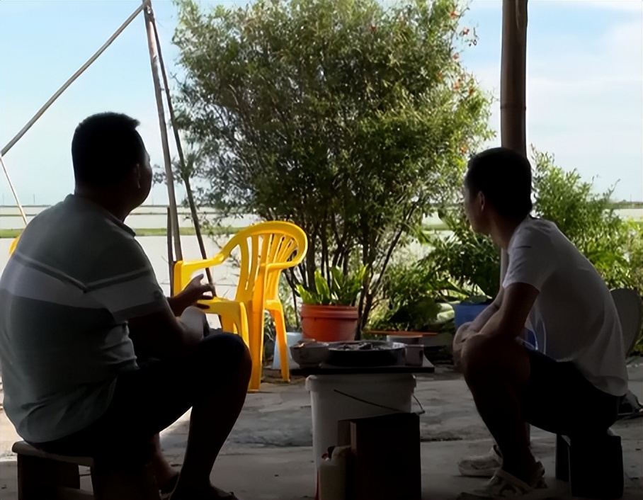 最大黄油蟹养殖户,男子养螃蟹