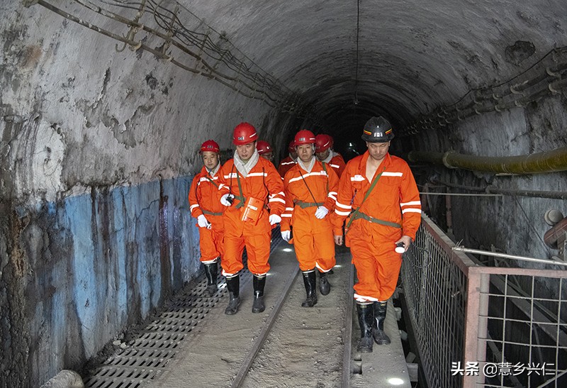 詹丹志到兴隆煤矿井下检查调研强调：树立安全意识行稳致远