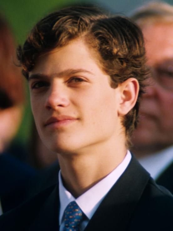 瑞典王子卡尔菲利普身高,菲利普亲王高大英俊