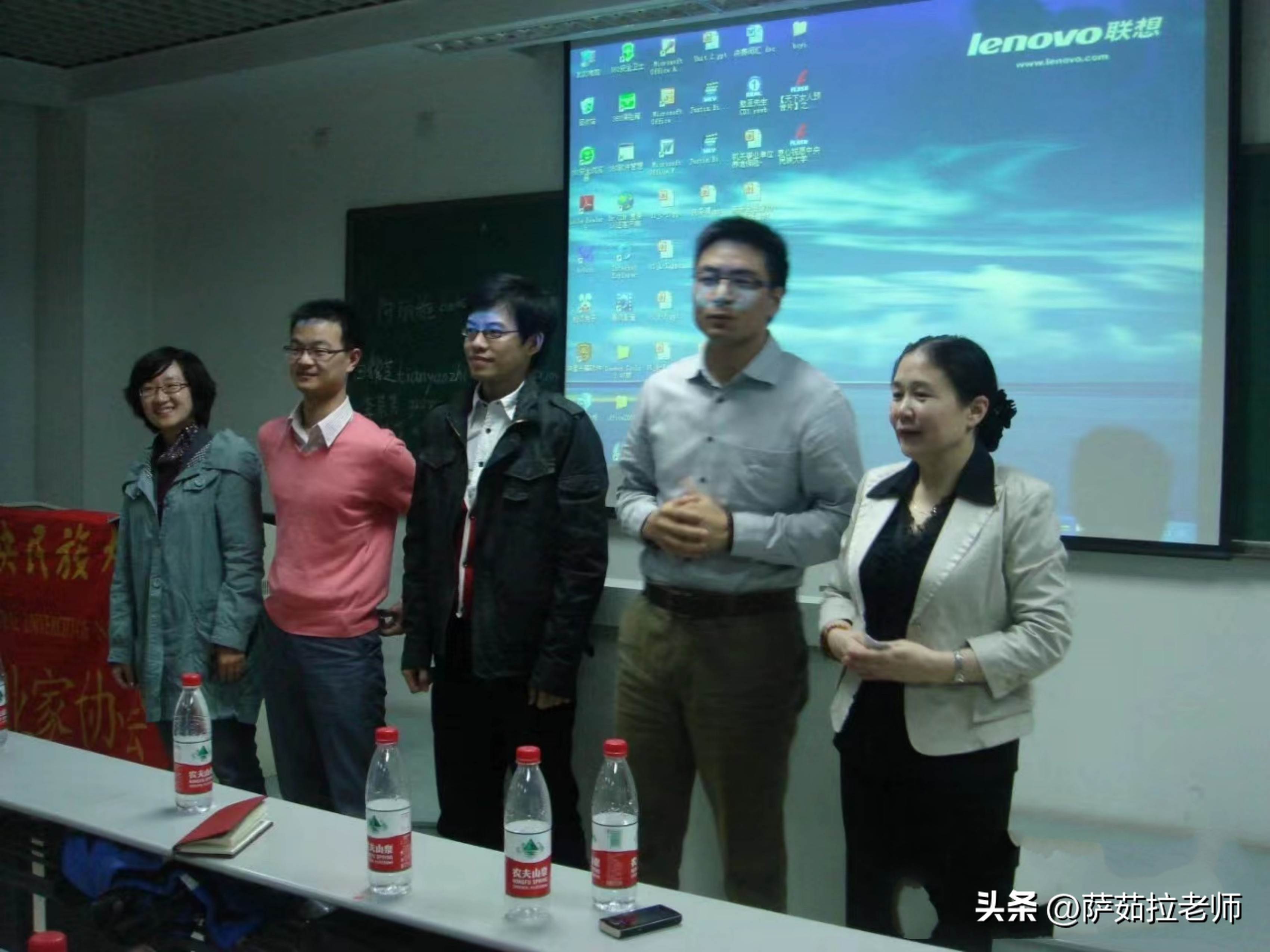 大学生一挣钱就变乖了