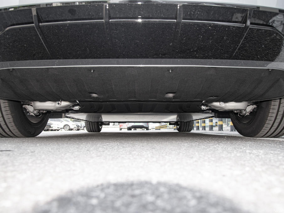 销量节节高推荐ME版2022款极氪001该怎么选