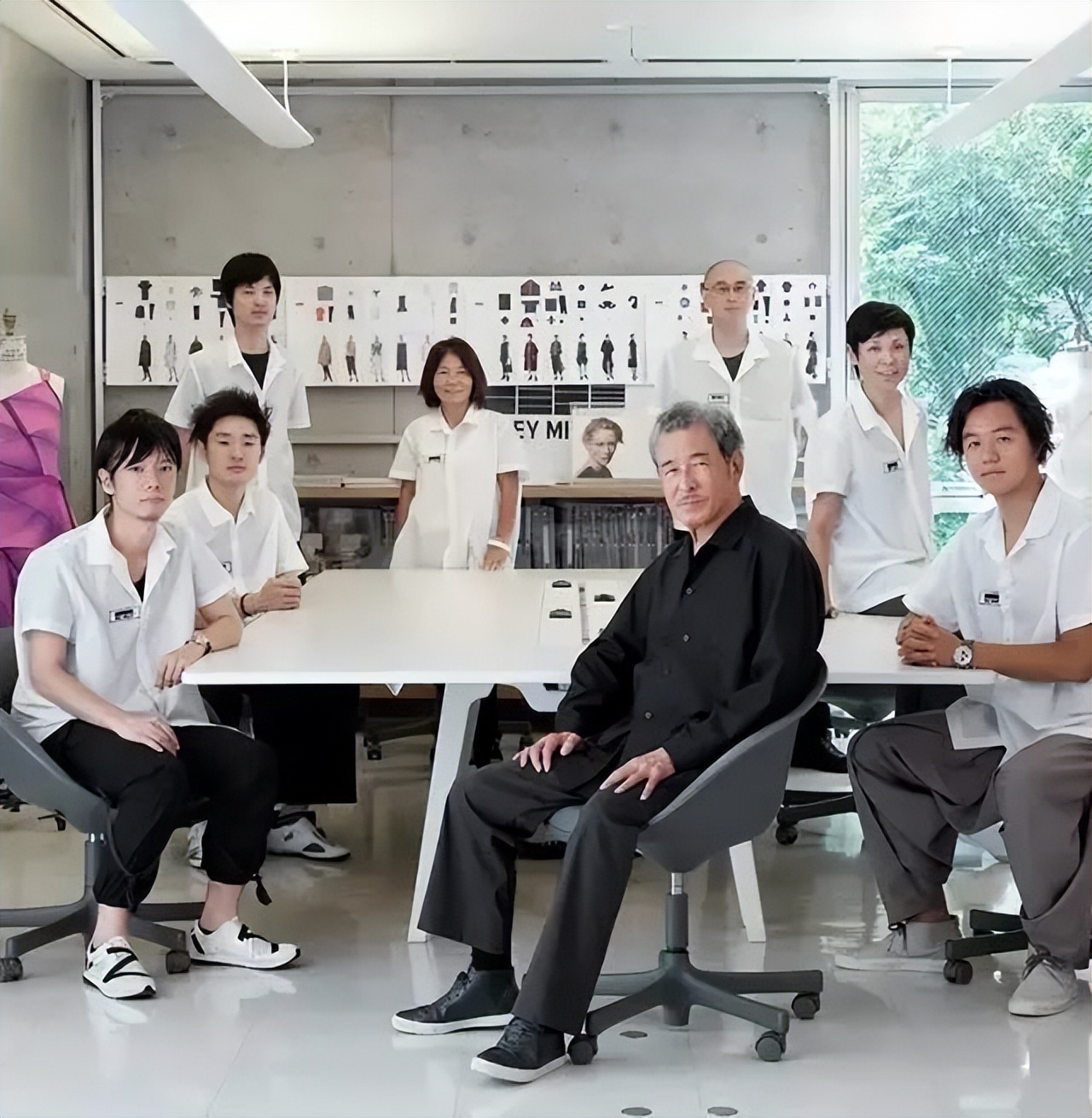 日本设计师三宅一生经典语录,日本顶级三宅一生设计