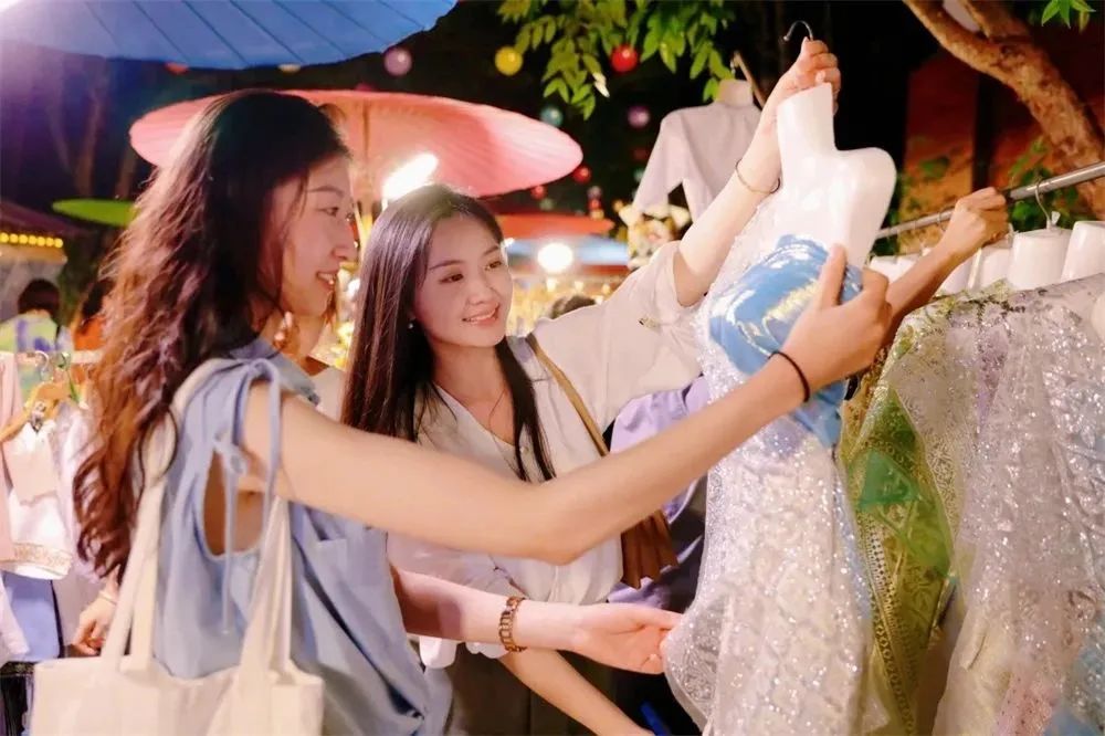 坐上动车去赴约，一起“水水水”吧！