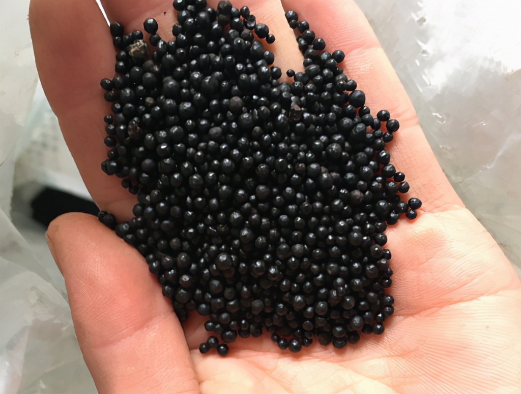 一个房间放几盆绿萝去甲醛,200平米房间放多少绿萝可以去甲醛