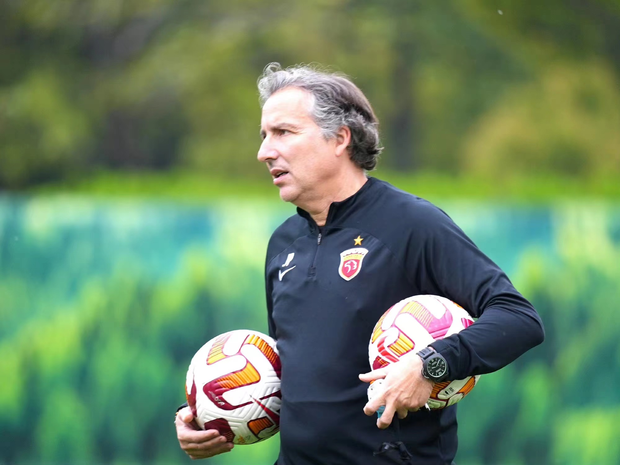 黄政宇进入国足名单吗,徐新目前状态