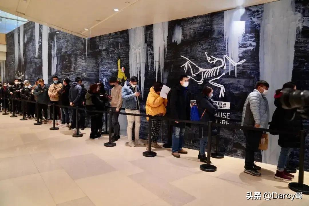 国产户外羽绒服哪个品牌好,户外哪个品牌的羽绒服好