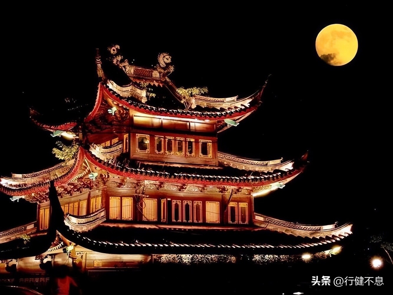 解析人生如梦一樽还酹江月,念奴娇赤壁怀古朗诵一樽还酹江月