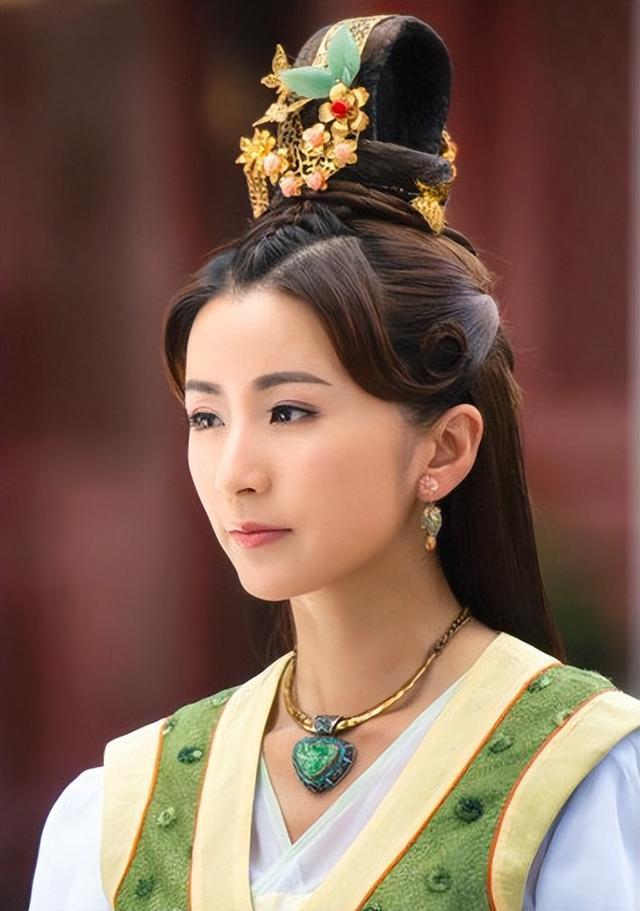 国足太太团肤白貌美,国足太太们颜值逆天