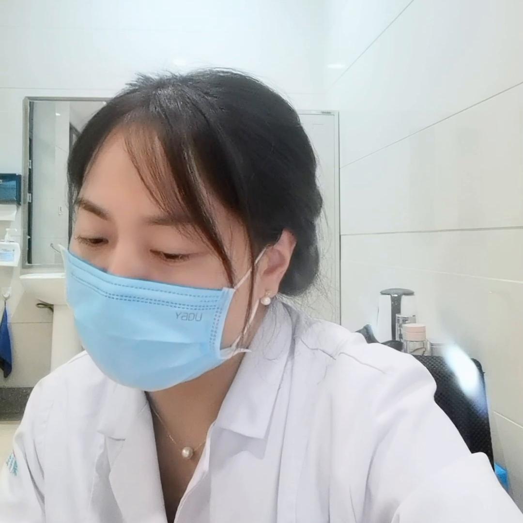 躺着腿不肿站起来腿就肿怎么回事,腿白天肿一夜就消肿了是怎么回事