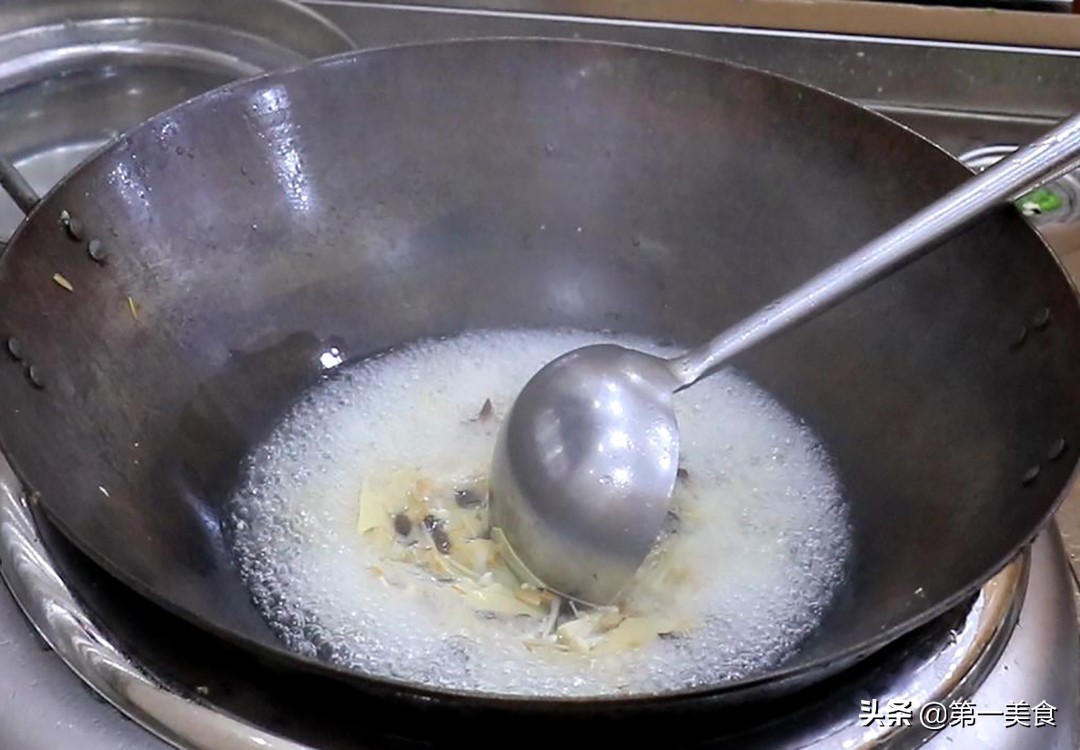 夏天喝的养生粥有哪些,分享3道适合中老年人喝的养生汤