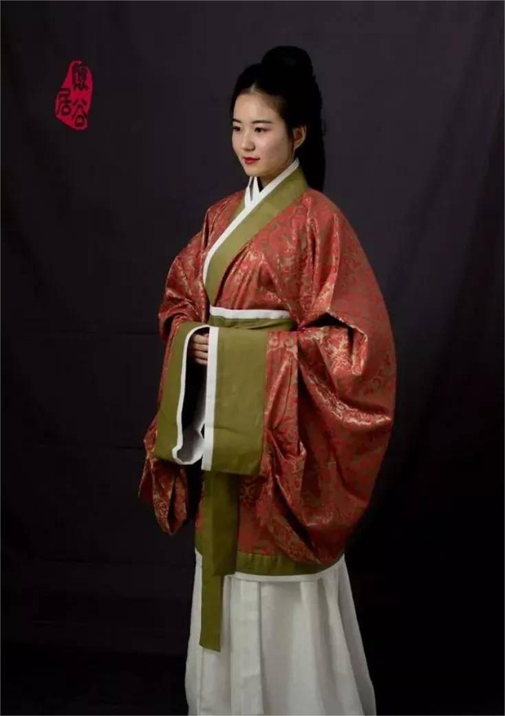 汉代丝绸的纹饰特征有哪些,丝织品古代