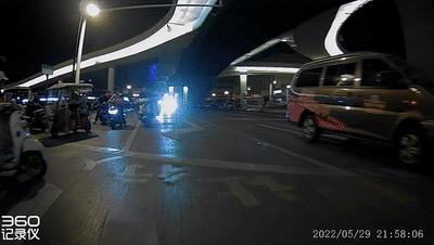 m320pro行车记录仪屏幕调节,m320pro行车记录仪是双头录像吗