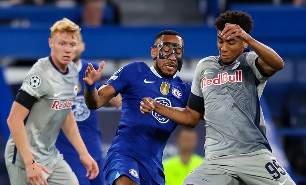 娆у啝榛勯粦,浼埄4娆¤鎴樺垏灏旇タ姣旇禌