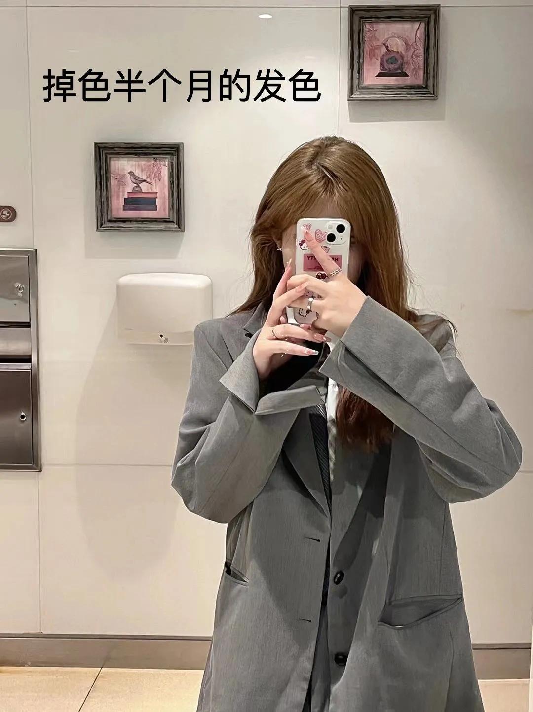 焦糖棕色超显白的一款发色,高级感显白发色推荐亚麻棕青色