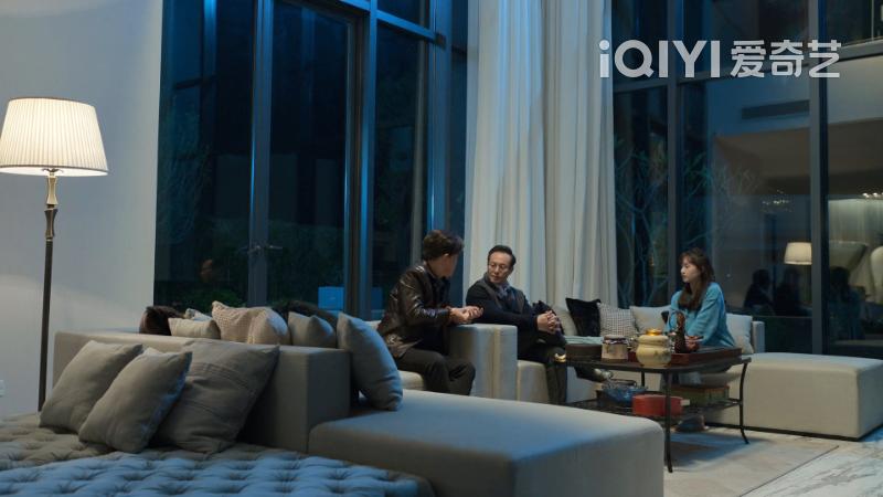 黄瑶知道老默是杀手吗,狂飙黄瑶知道老默死的是哪集