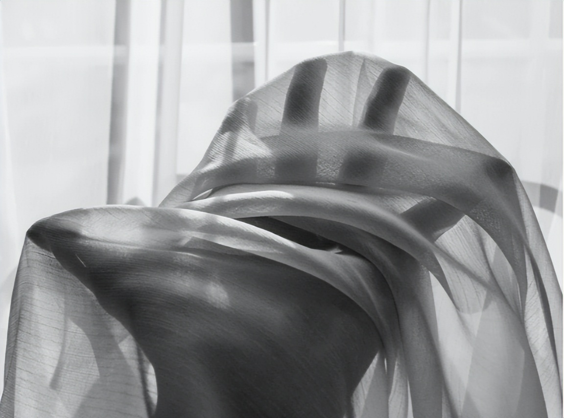 醋酸面料最火爆最新款,醋酸真丝面料和桑蚕丝哪个好