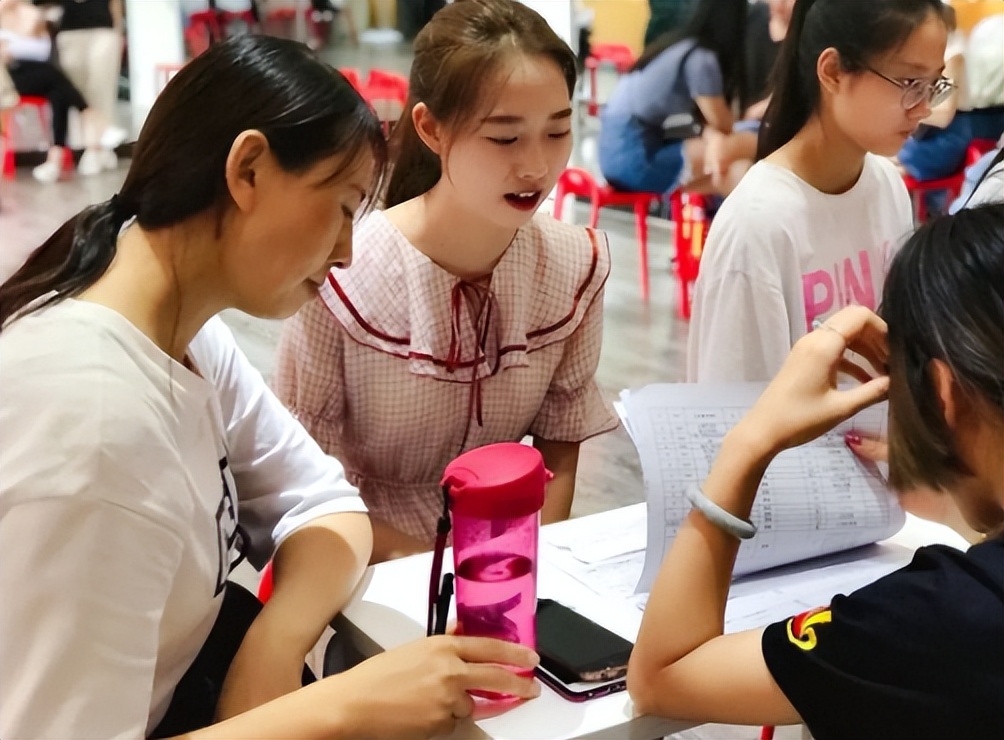 专科生学什么专业就业前景最好,专科生学什么专业就业前景比较好