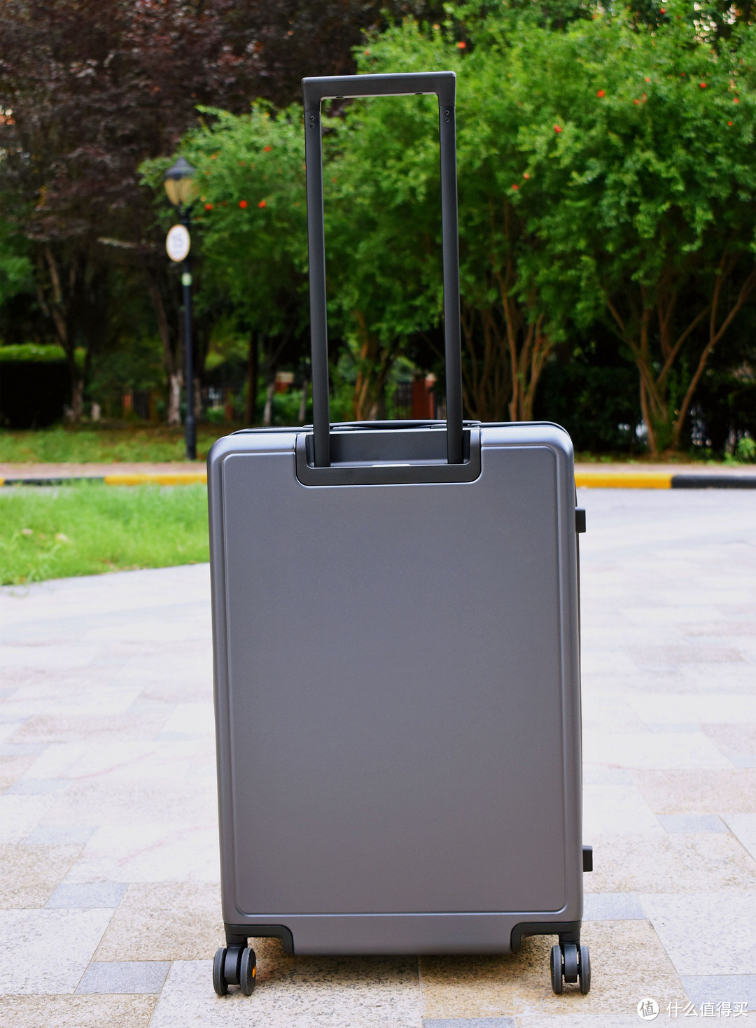 地平线8号城市脉搏行李箱，质感突出，干湿分离，真的好用