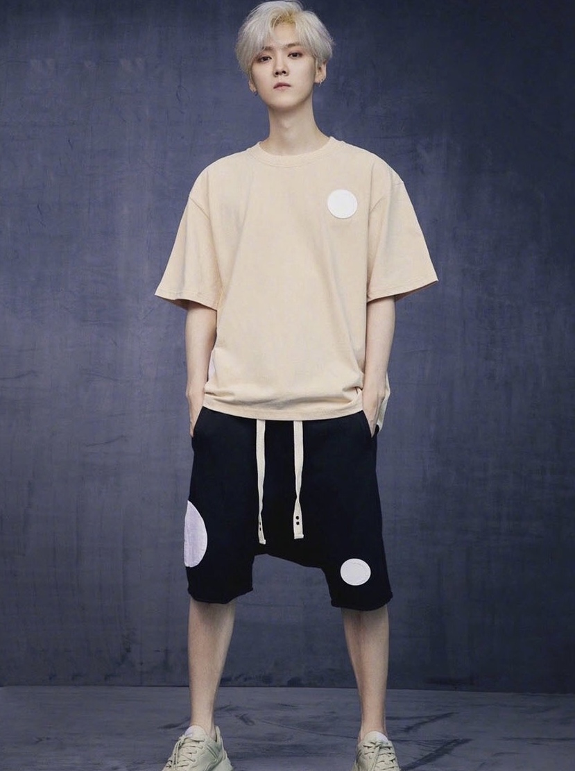 男生推荐短袖短裤穿搭方案,夏日短裤男生穿搭视频