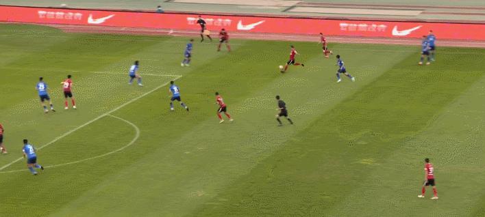 长春亚泰对天津津门虎贝里奇欢呼,萨布里奇近况如何