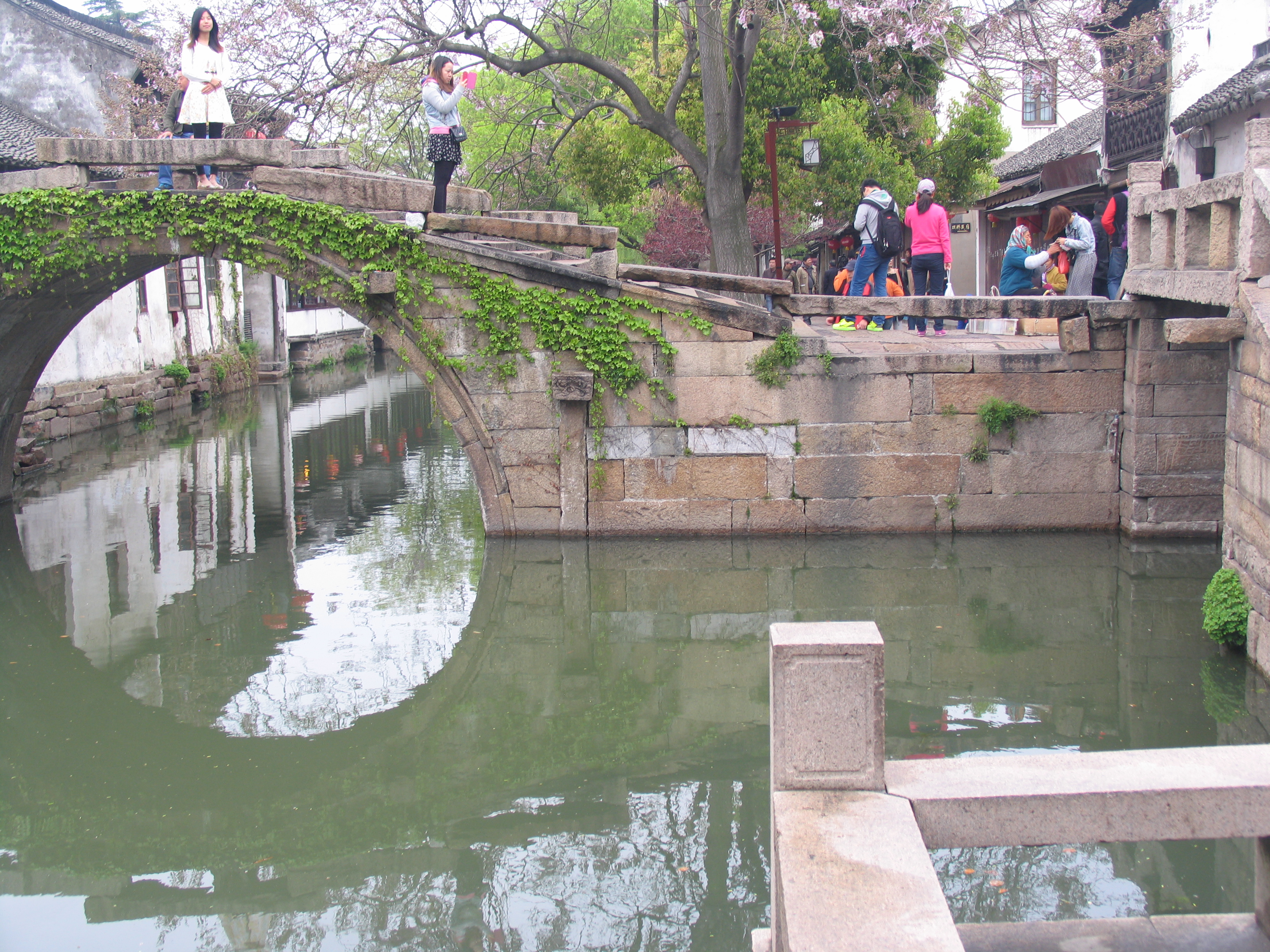 璧拌繘姹熷崡姘翠埂瑙嗛,璧拌繘姹熷崡姘翠埂鍏ㄦ櫙