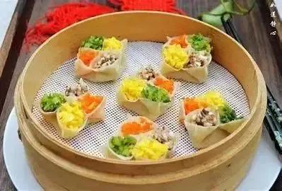 我在日本北京楼当伙计，绝活是苏州船点，日本人套磁想学