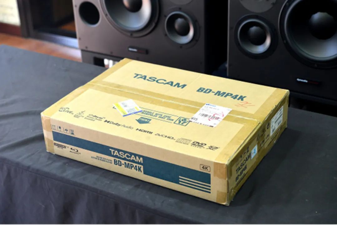 一定让你心动！开箱专业发烧的TASCAM新款BD-MP4K4K蓝光*放播**机