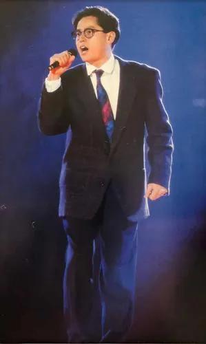 谭咏麟校长人生经历,谭咏麟曾经的校长