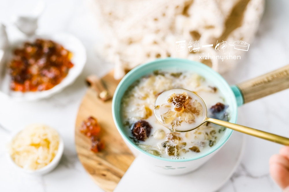 银耳养肺怎么做,银耳炖什么好吃又养胃又养肺