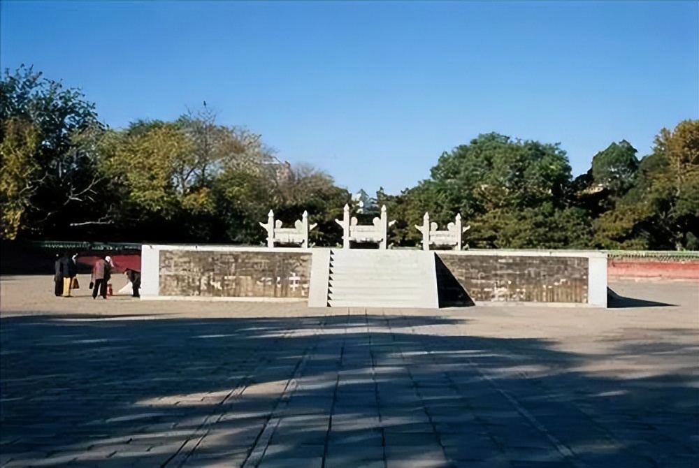 失踪78年的北京人头盖骨就藏在日坛树林里？