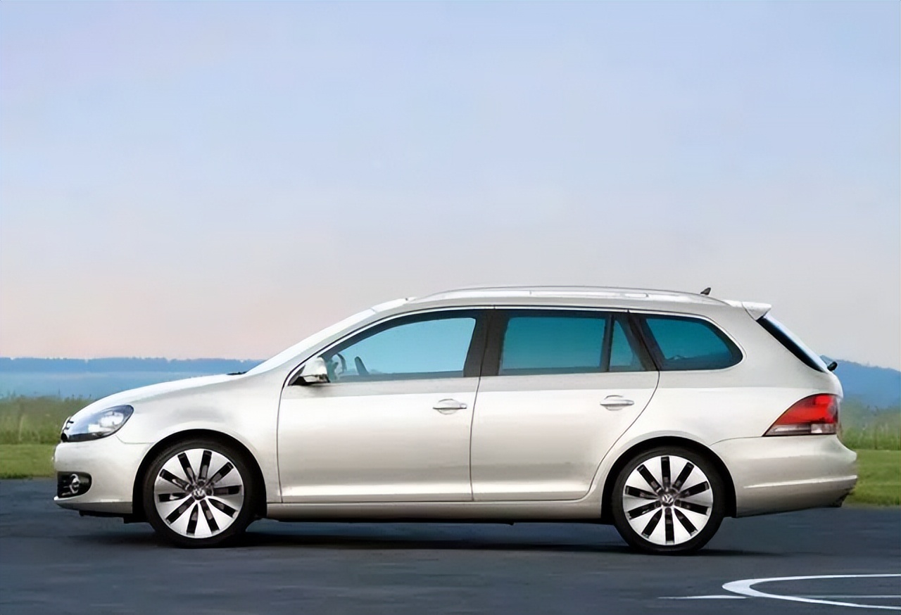 100元人民币在越南可以买到什么,一张50000的越南币值多少钱