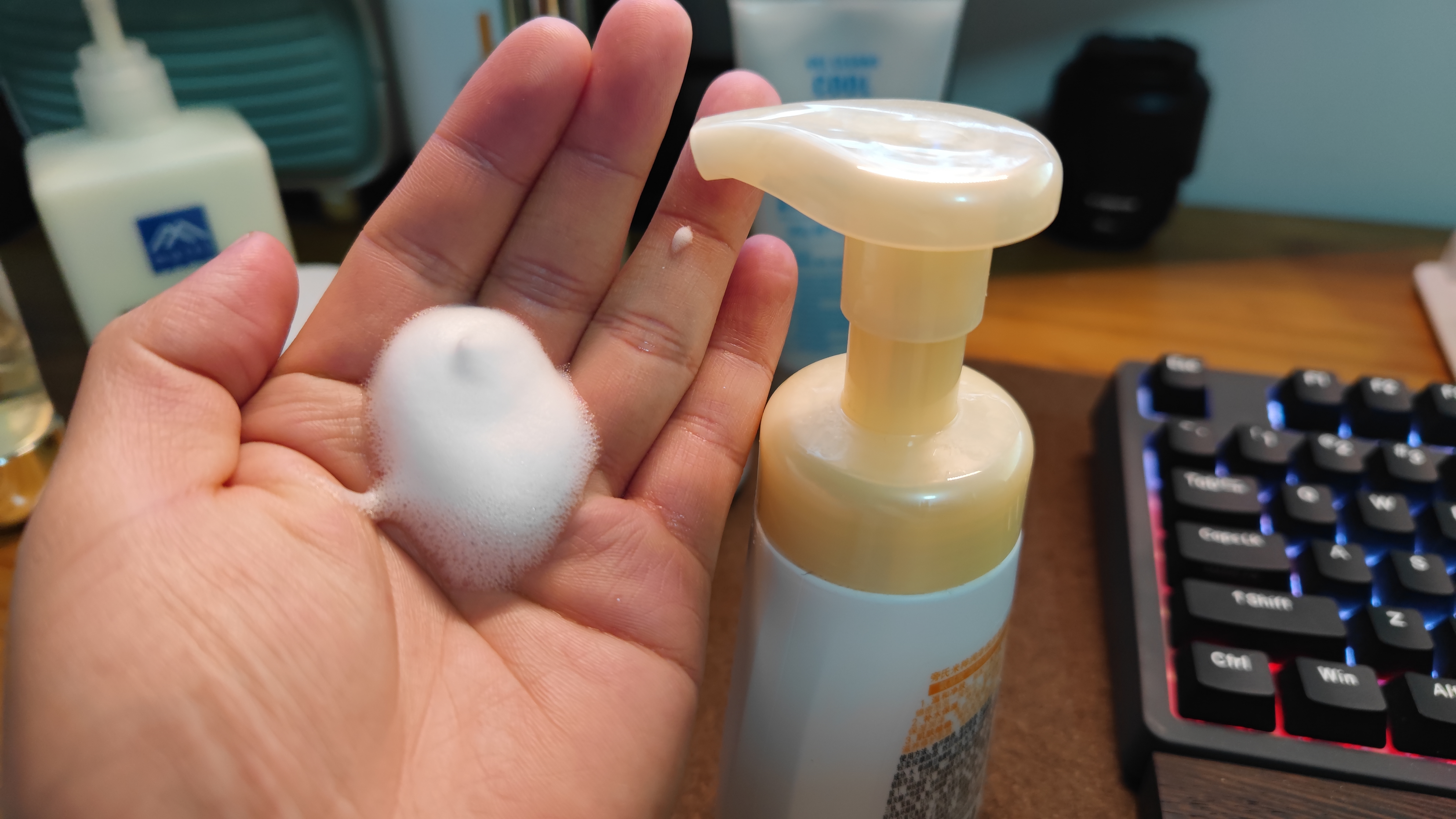 油腻男的2021年终总结：10款亲测好用的男士个护好物推荐