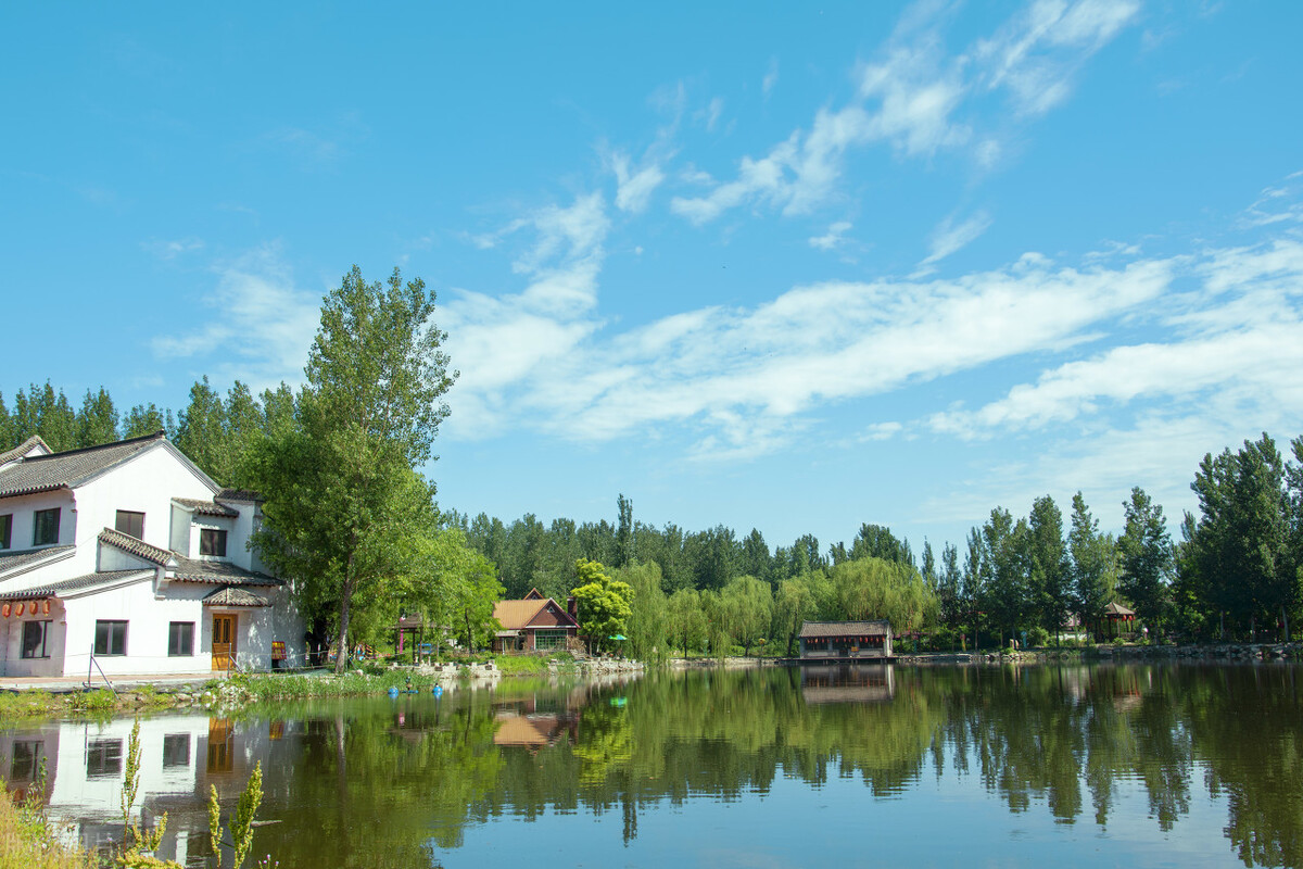 泡纯天然温泉地方推荐,冬天哪里温泉度假村最好