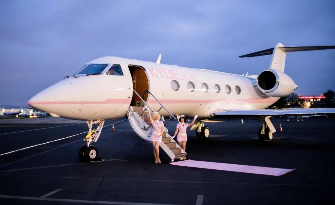 花5亿元买私人飞机,花五亿买车