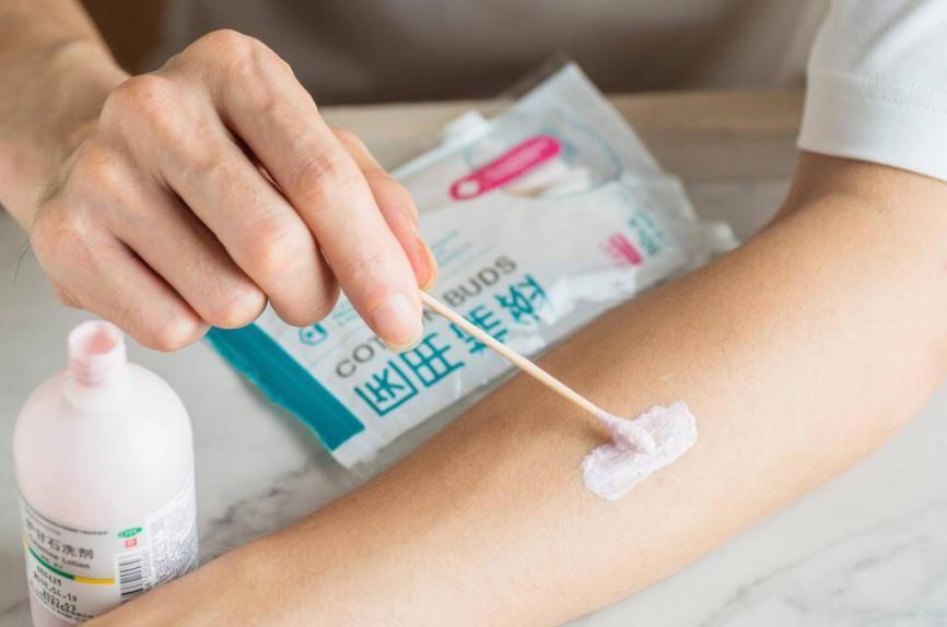 炉甘石洗剂功效多少钱一瓶,国字号炉甘石洗剂的功效与作用