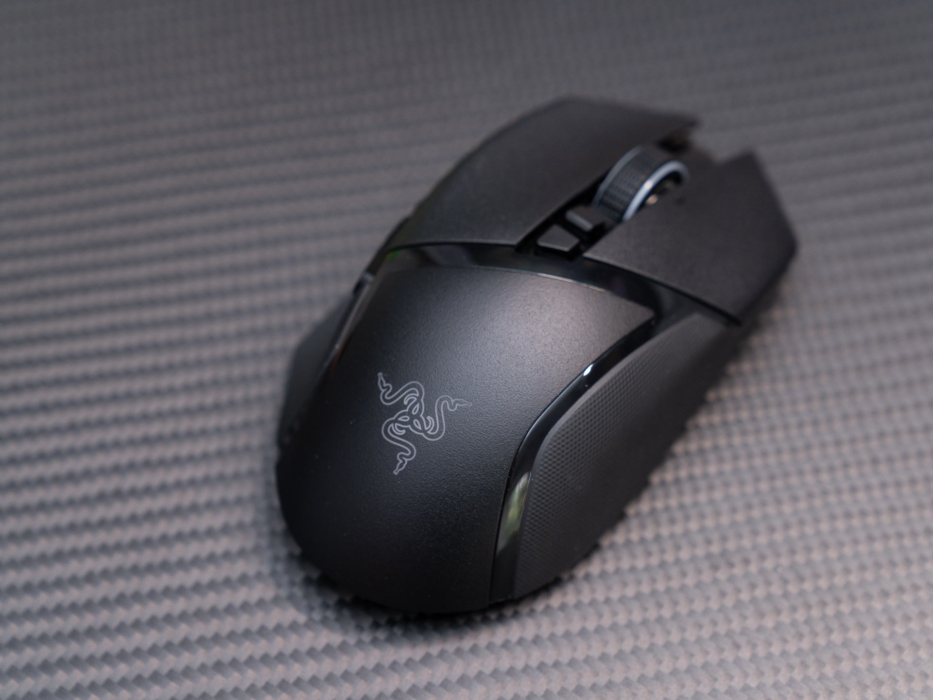 颜值高性能好的雷强竿,雷蛇巴塞利斯蛇v3值不值得入手