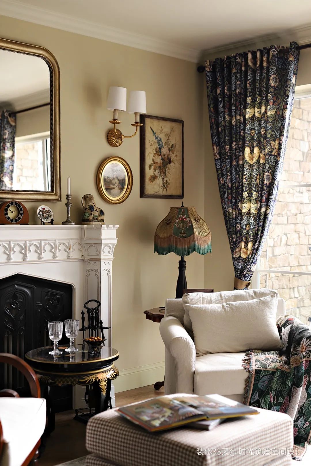 绻佸崕閮藉競閲岀殑鐢板洯鐢熸椿,绻佸崕閮藉競涓殑璇楁剰浜哄眳