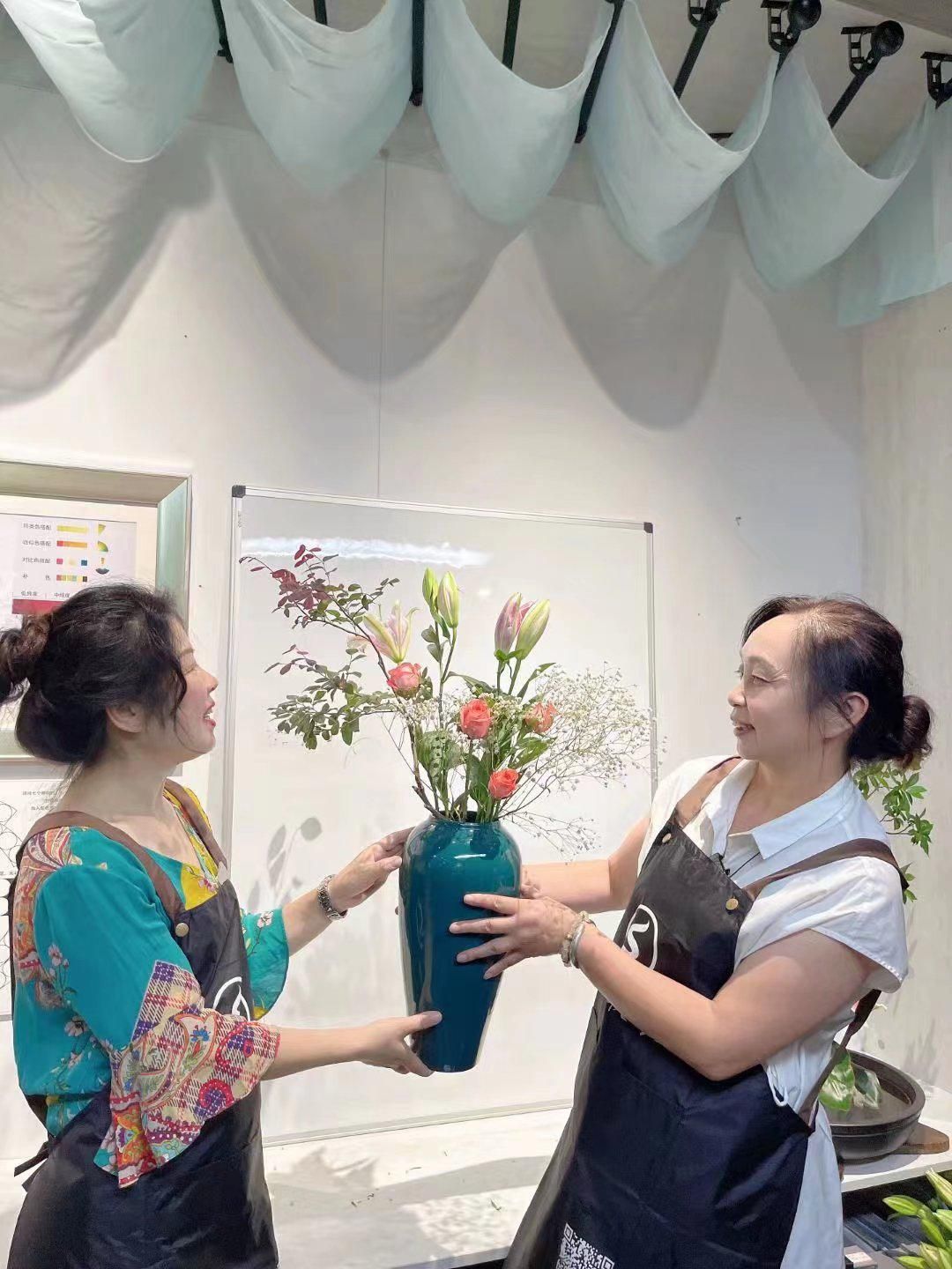 40岁开始学习美业,40岁开始学园艺设计师