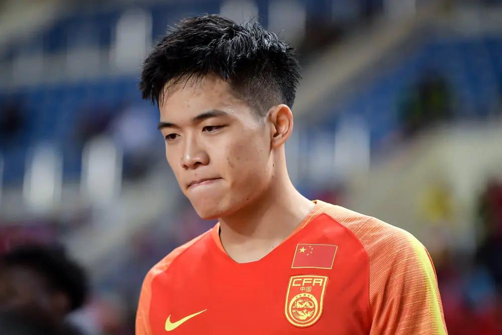 中国足球仅剩的实力球员，本有机会留洋却屈身中超，真的太浪费