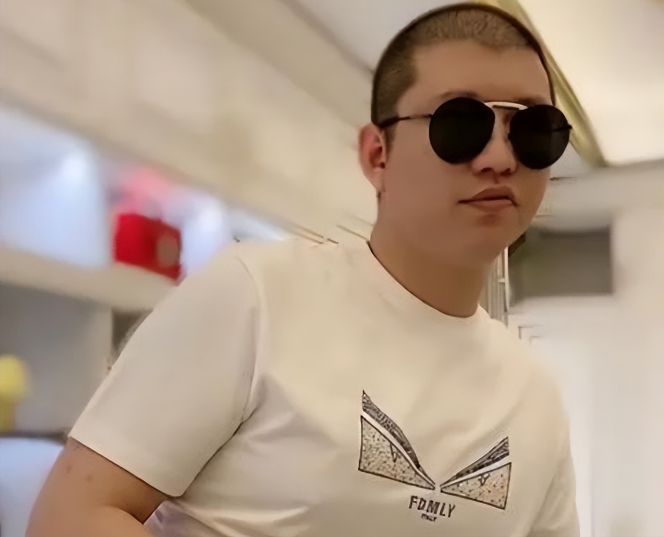 网红二驴一场直播能赚多少钱,二驴直播间被怼