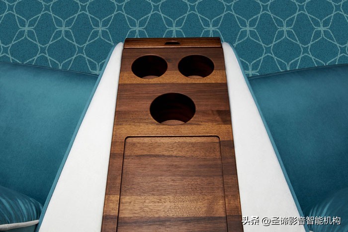 从迈巴赫到宝马,从迈巴赫坐到劳斯莱斯