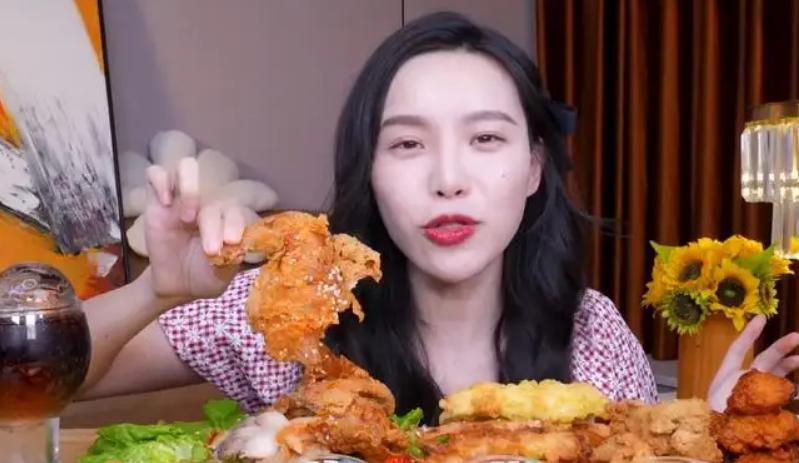 小贝饿了网红真名,于文文像小贝