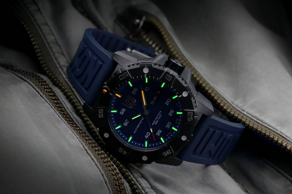 *光春**无限好,与雷美诺时Luminox一起踏春吧