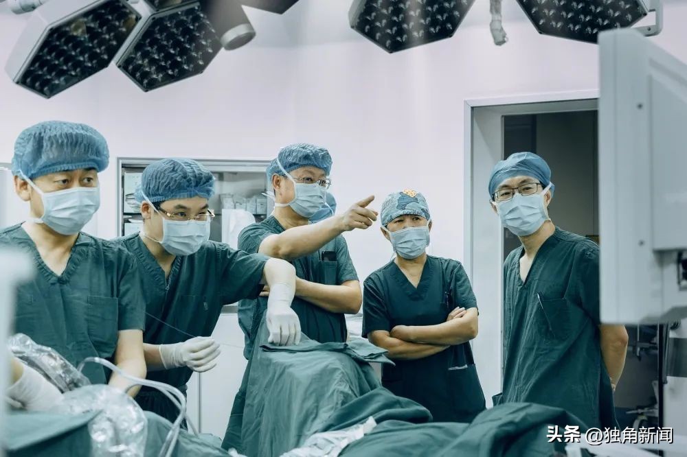 中心医院达芬奇手术机器人,大连达芬奇机器人手术