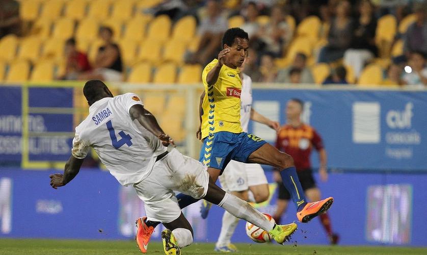 足球战况解析，盘口分析，赛事扫盘，实单参考，预测比分+总进球