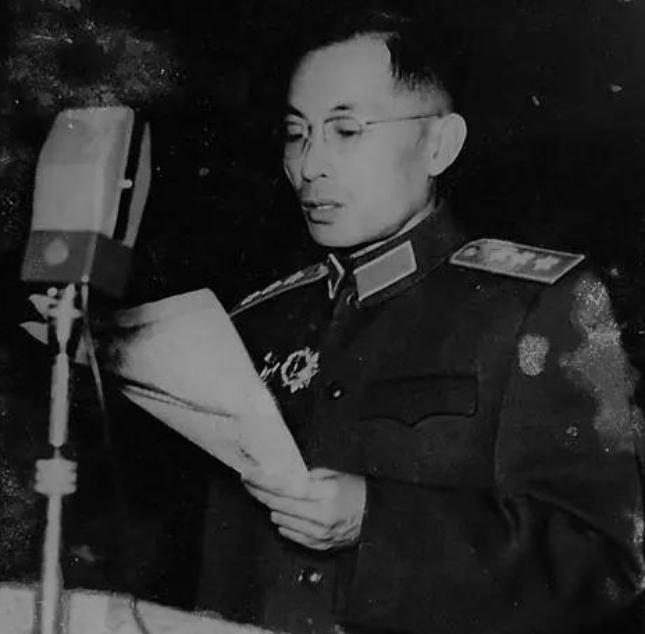 1944年叶飞去诊所看病，看到墙上的字画回来后急令：抓捕老医生