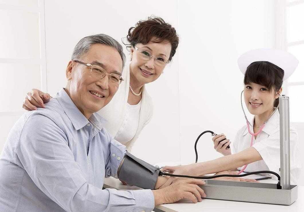 50岁高压150低压100严重吗,高压160低压100严重吗要不要住院