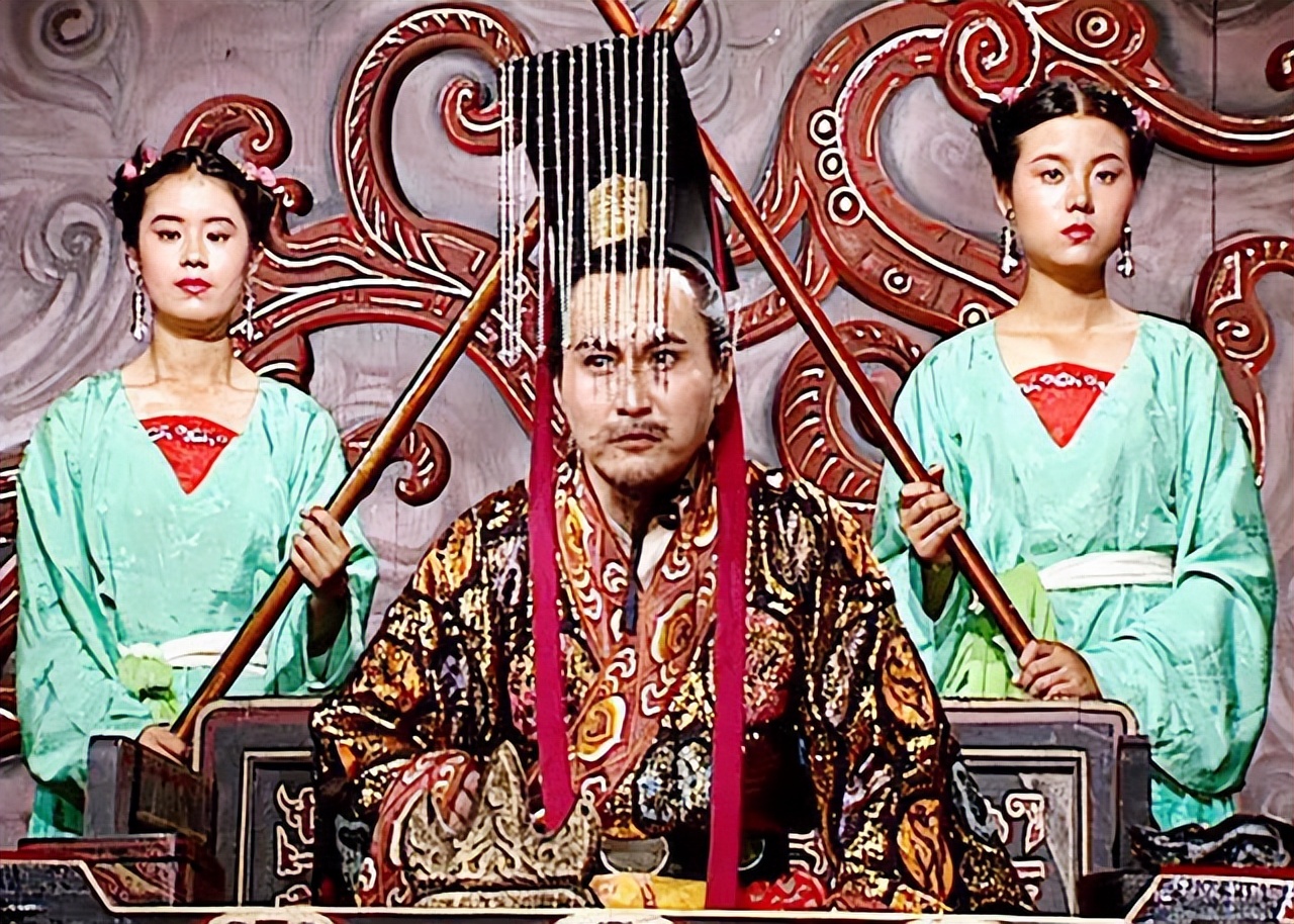 诸葛亮临死后司马懿痛哭,诸葛亮临死前安排谁吓走司马懿