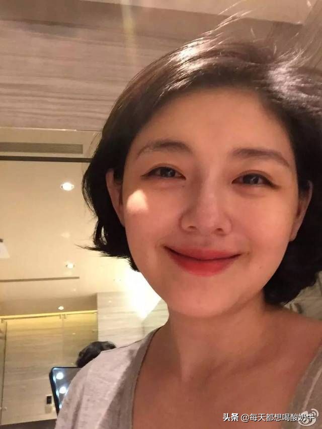 如何评价大s的颜值,大s女儿的真实长相