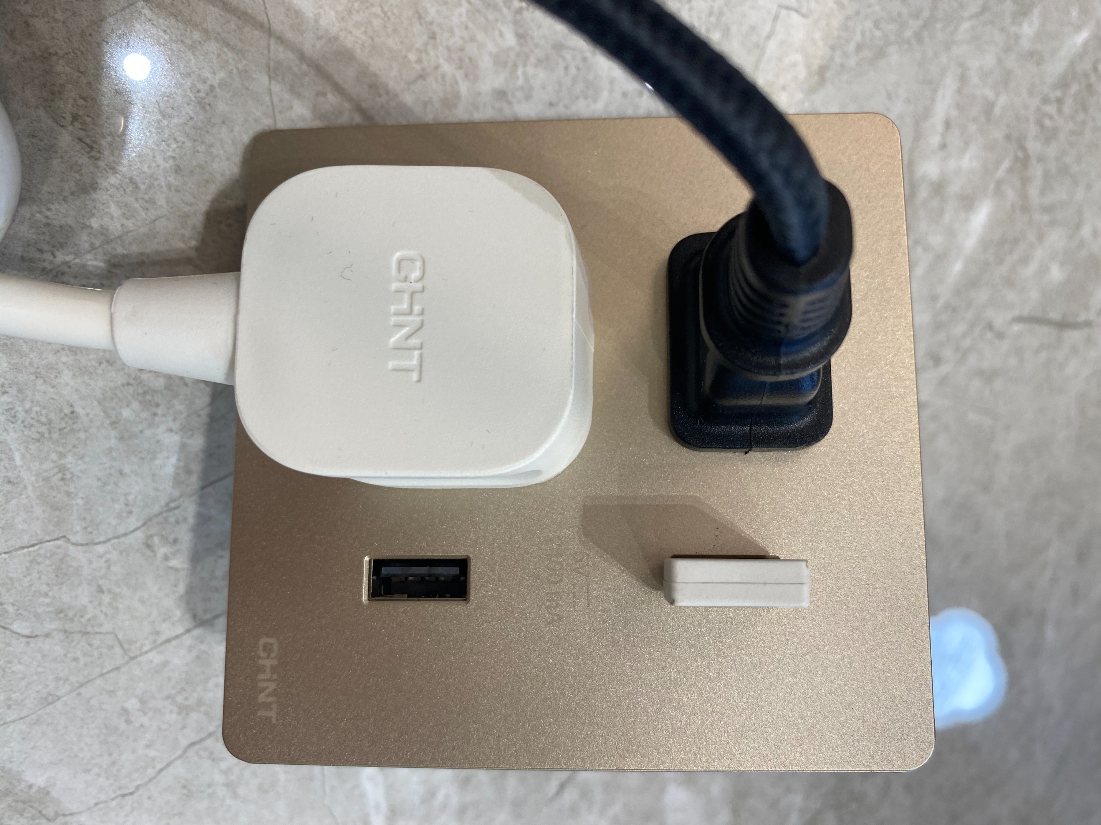 正泰np3按钮开关,正泰开关3l和6c哪个系列好